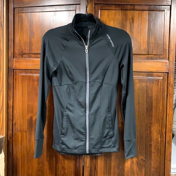 Under Armour Jackets & Blazers - Under Armour black zip down jacket medium